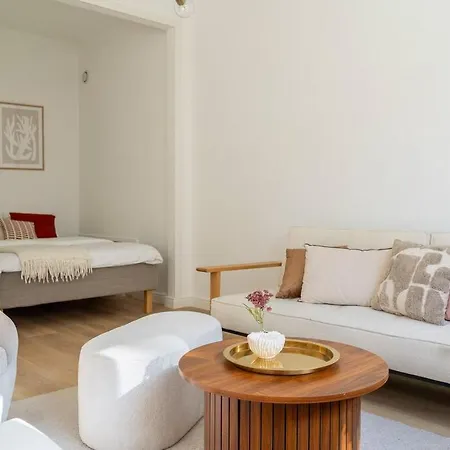 Serene Retreat In Toeoeloe * ヘルシンキ