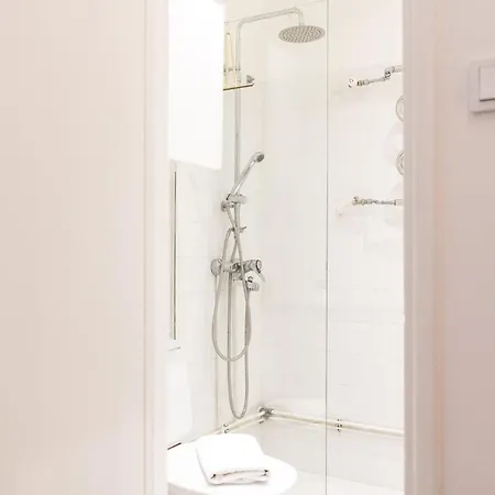 Appartement Serene Retreat In Toeoeloe Helsinki