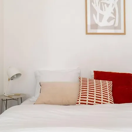 Appartement Serene Retreat In Toeoeloe Helsinki