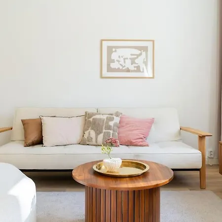 Serene Retreat In Toeoeloe Appartement *